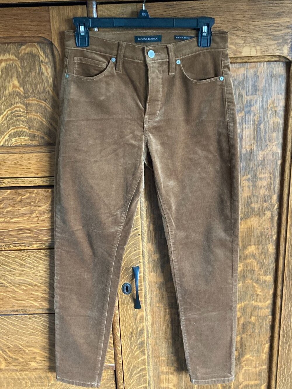 EUC Banana Republic Mid-Rise Skinny Cords, size 27 waist, chestnut / tan color